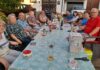 Beim „Stuhlfest“ die Nachbarschaft gepflegt